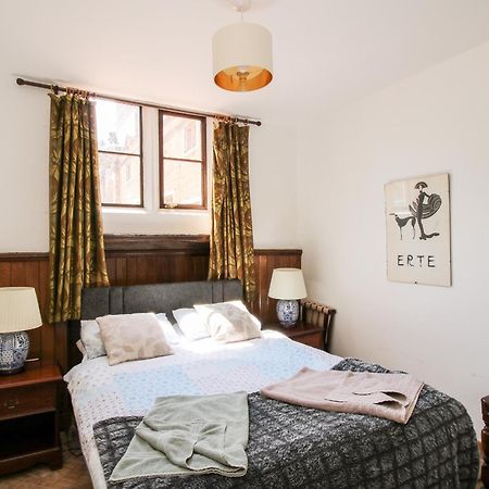 Chetwynd Lodge Stafford Eksteriør billede