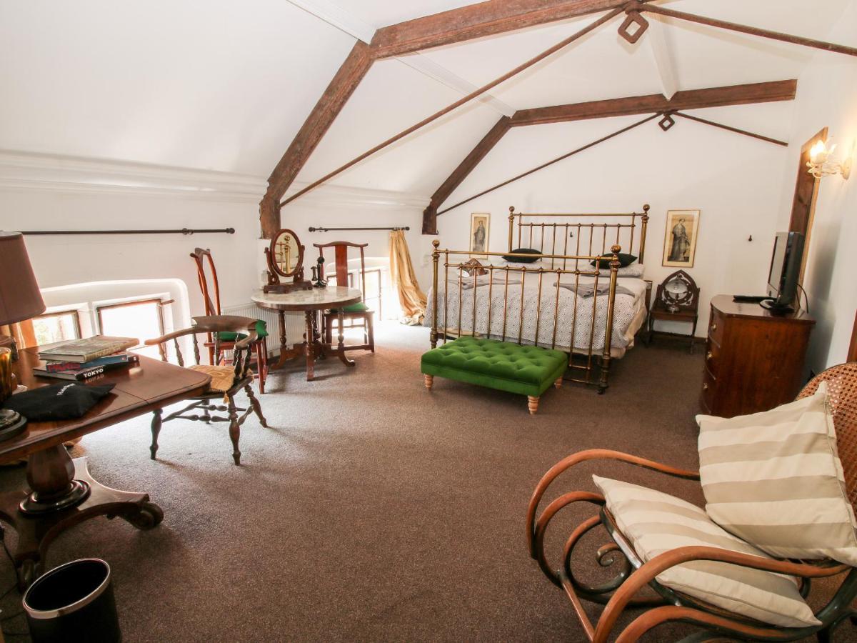 Chetwynd Lodge Stafford Eksteriør billede