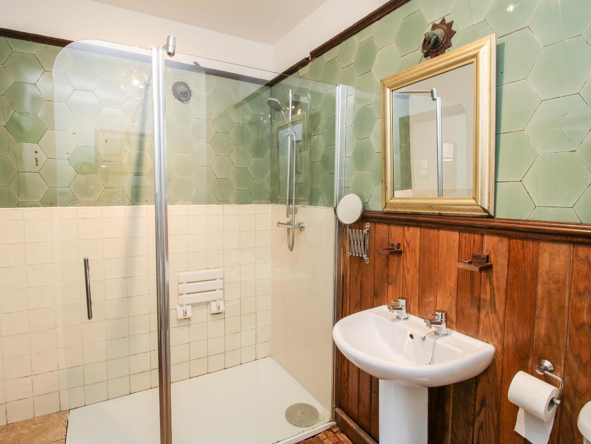 Chetwynd Lodge Stafford Eksteriør billede